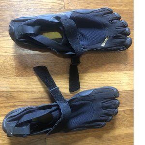 Men's Vibram FiveFingers Shoes, Size: USA 9 or EU 42